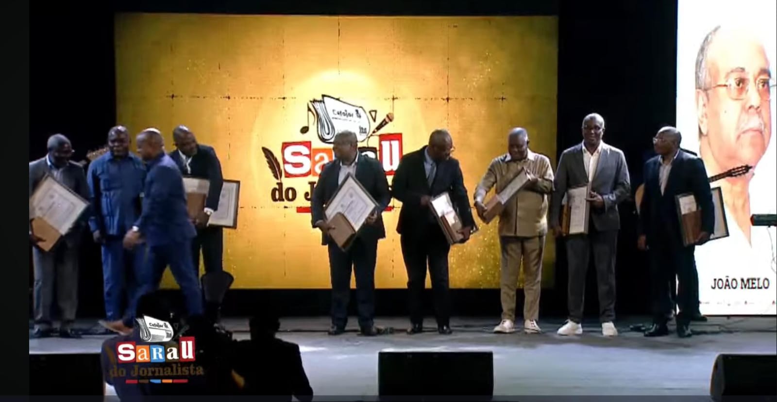 TERCEIRA EDIÇÃO DO SARAU DO JORNALISTA ATRIBUI MENÇÃO HONROSA AOS ORGÃOS DE COMUNICAÇÃO SOCIAL