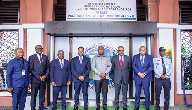 MINISTRO MANUEL HOMEM INAUGURA  POSTO DE ATENDIMENTO DO SME EM LUANDA