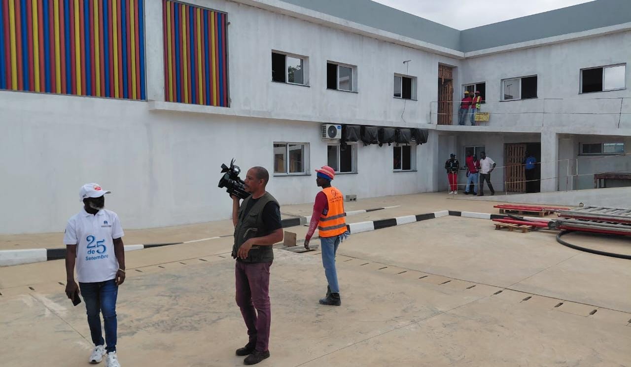 OBRAS DO HOSPITAL MATERNO INFANTIL EM ICOLO BENGO REGISTA AVANÇOS SIGNIFICATIVOS