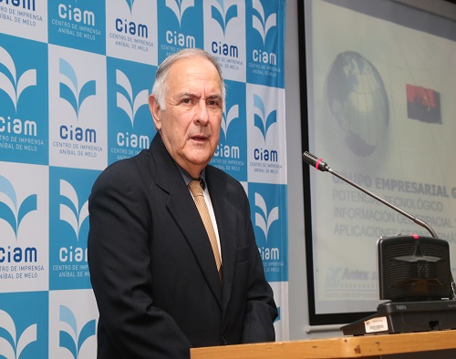CIAM acolhe apresentação de GEOCUBA
