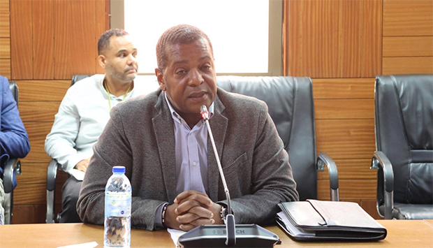 HUAMBO ACOLHE FÓRUM DE INVESTIMENTO