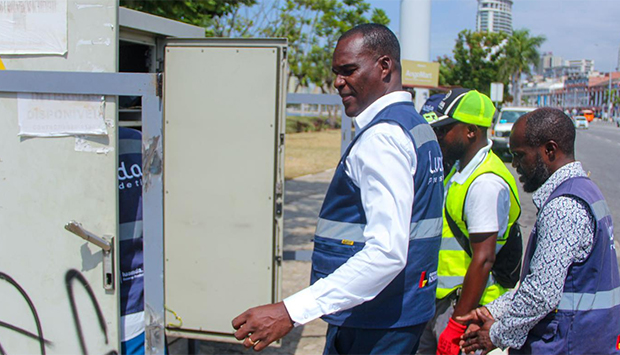 ACTOS DE VANDALISMO COMPROMETEM RECUPERAÇÃO DE SEMÁFOROS EM LUANDA