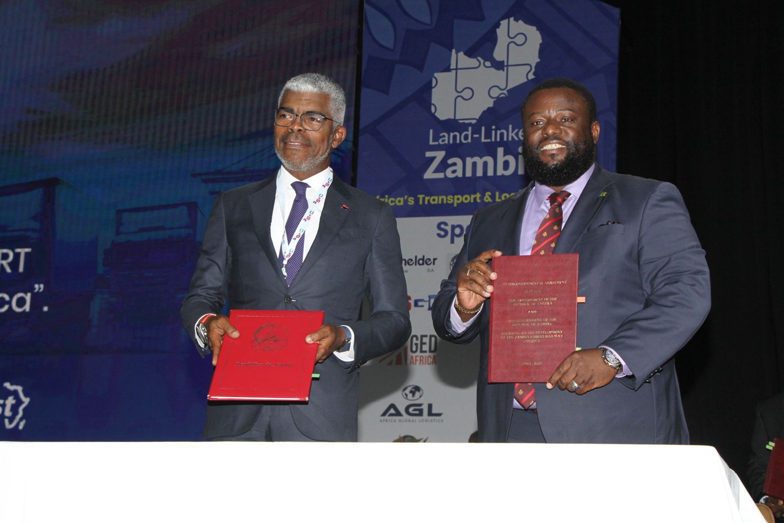 ANGOLA PRETENDE REALIZAR VÔOS COMERCIAIS DIRECTOS A ZÂMBIA