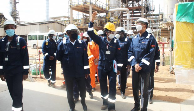 REFINARIA DE LUANDA VAI PRODUZIR 1.200 TONELADAS DE GASOLINA / DIA