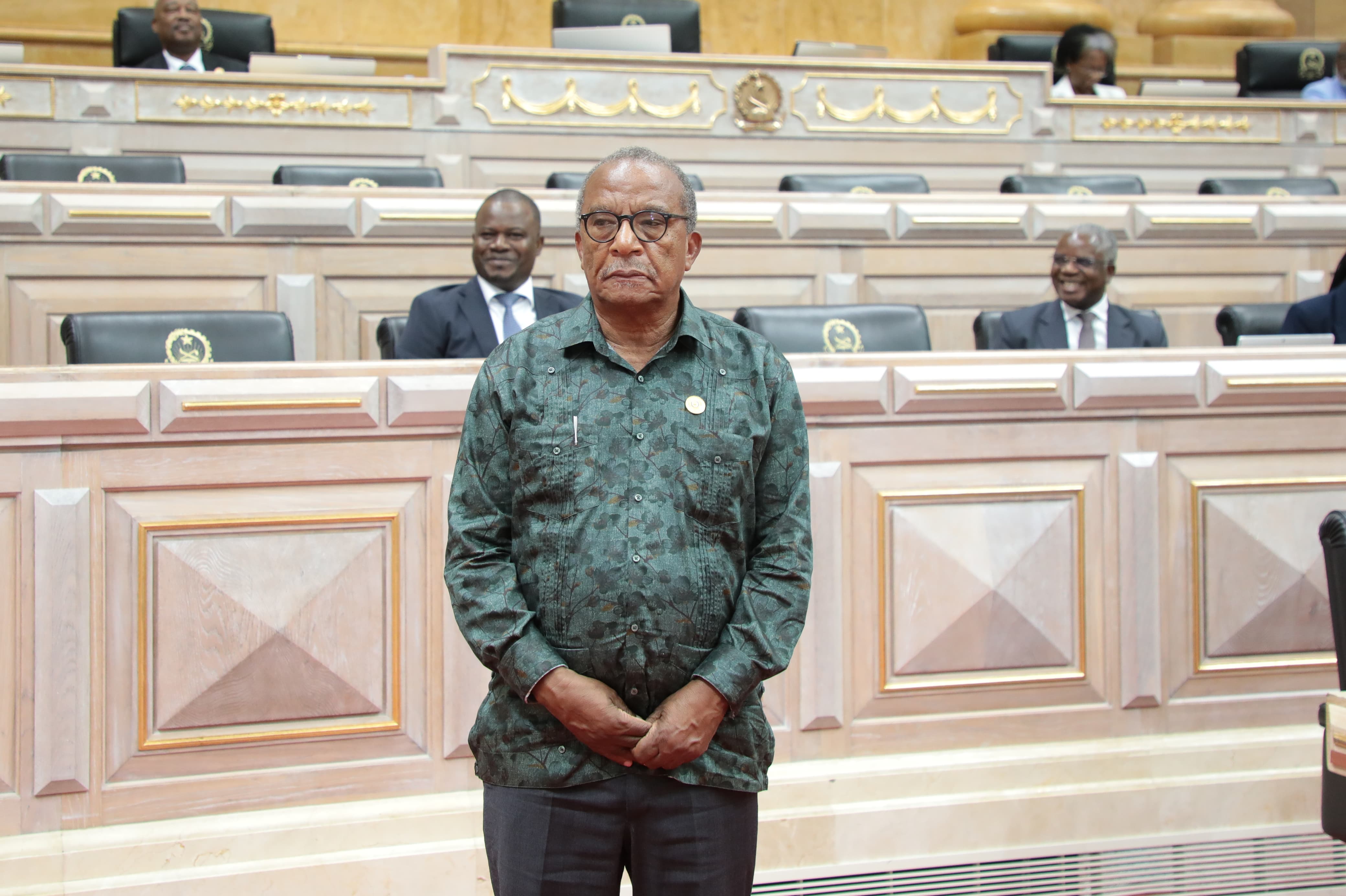 JUSTINO PINTO DE ANDRADE É ELEITO VICE-PRESIDENTE DA ASSEMBLEIA NACIONAL