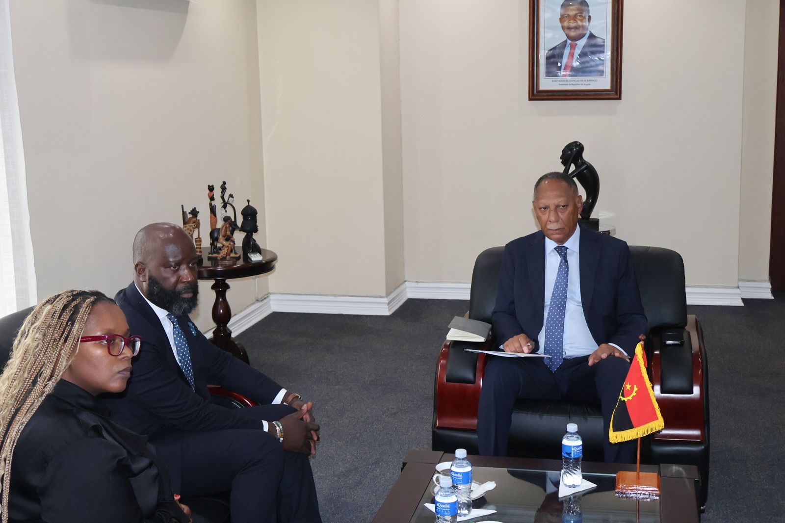 VOLKSWAGEN GROUP AFRICA  DESJA IMPLEMENTAR LINHA DE MONTAGEM DE AUTOMÓVEIS EM ANGOLA