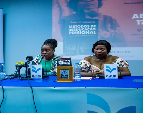 Multidão “ Invade ” CIAM para cerimónia de lançamento do livro de Tânia de Carvalho.