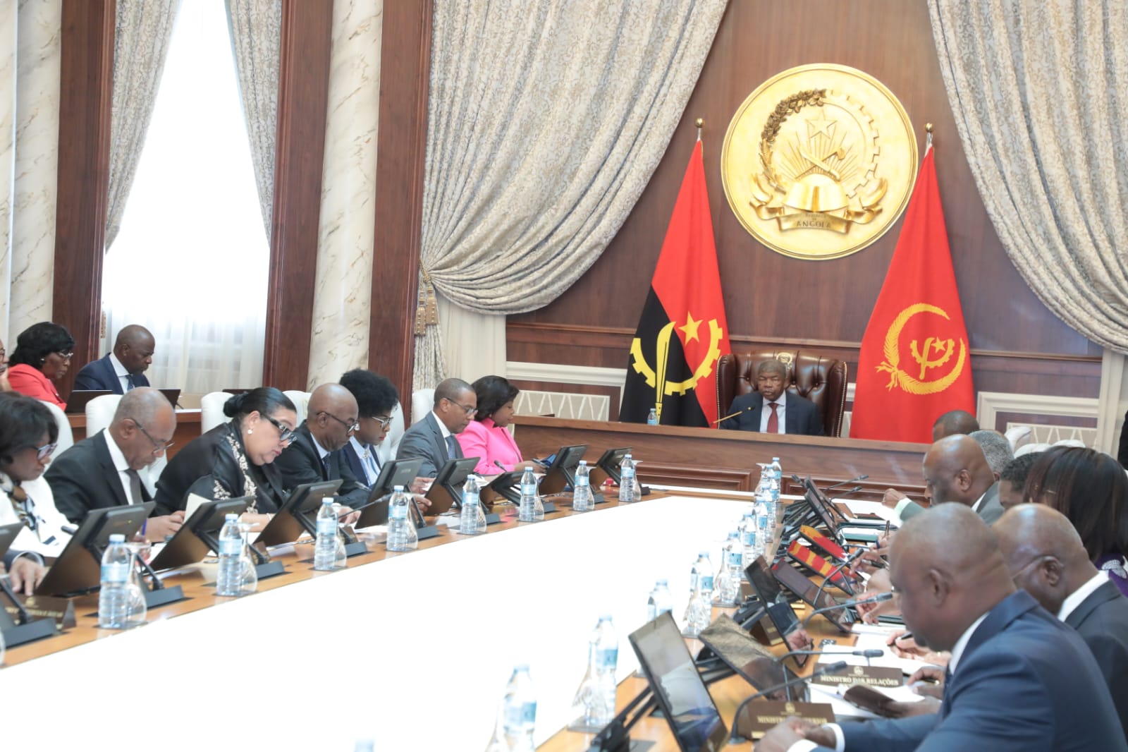 EXECUTIVO DISPONIBILIZA 30 MIL MILHÕES DE KWANZAS PARA ACUDIR FAMÍLIAS AFECTADAS PELA CHUVAS