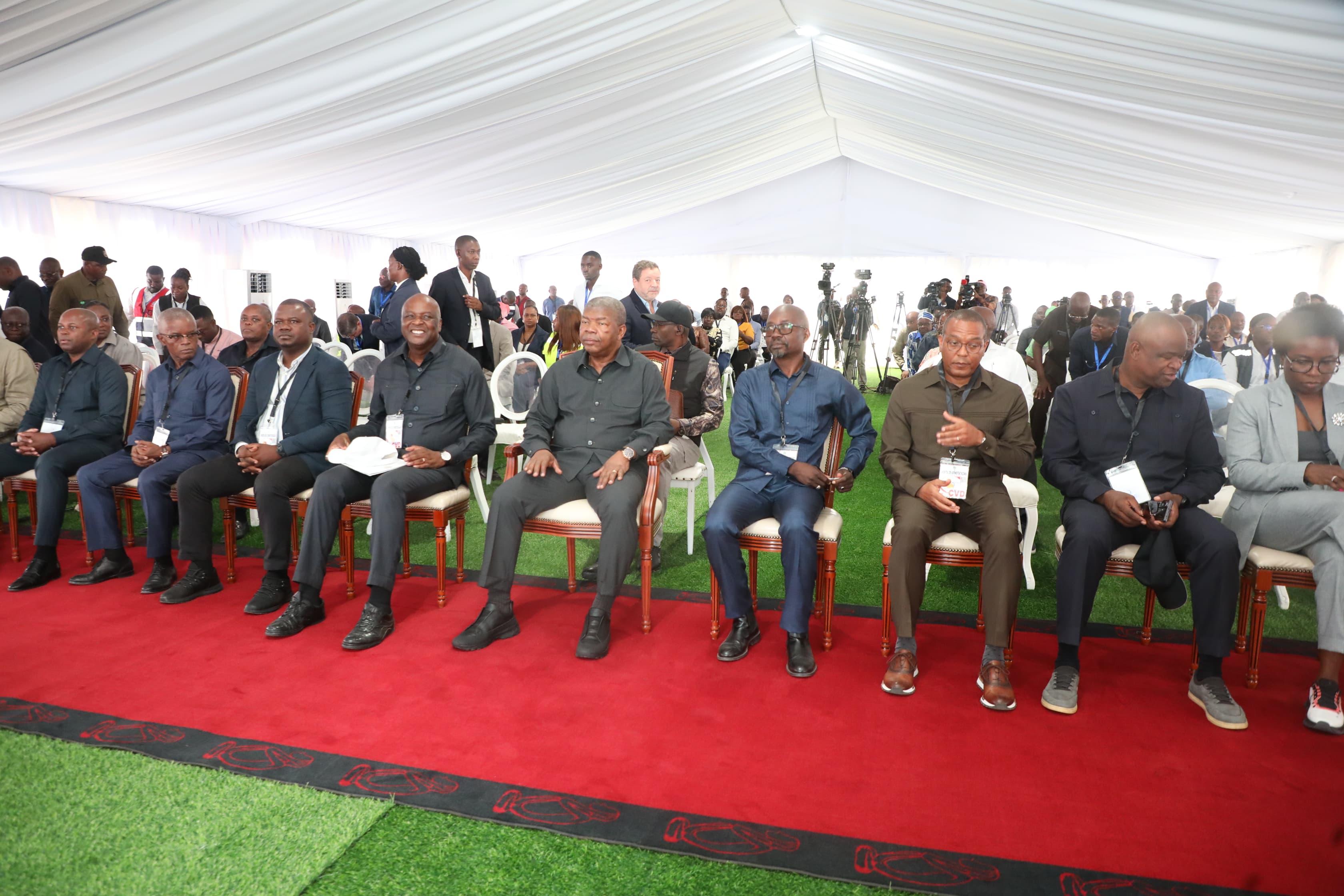 PRESIDENTE DA REPÚBLICA AVALIA ANDAMENTO DAS OBRAS PÚBLICAS NO ICOLO E BENGO