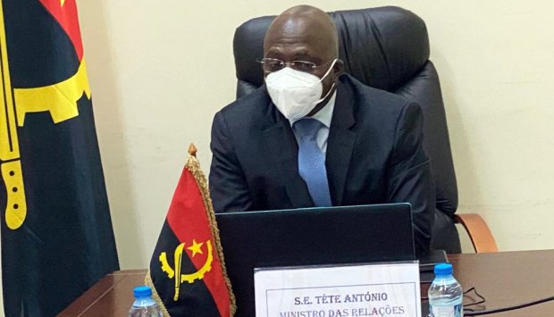ANGOLA VIU MILHARES DE ANGOLANOS PARTIREM PELAS AMÉRICAS