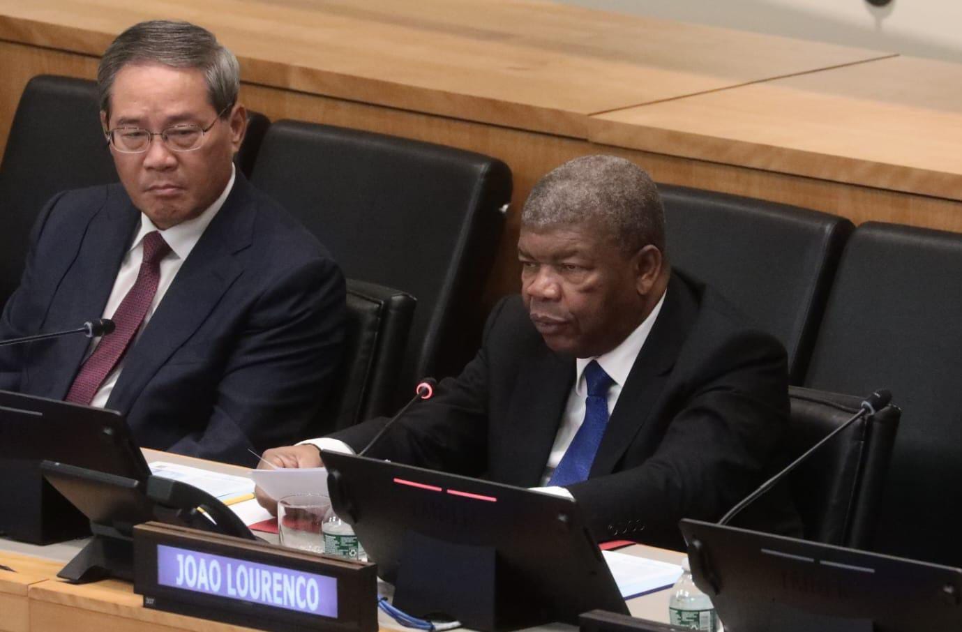 ÁFRICA SOLIDARIZA-SE COM DESENVOLVIMENTO GLOBAL DA CHINA
