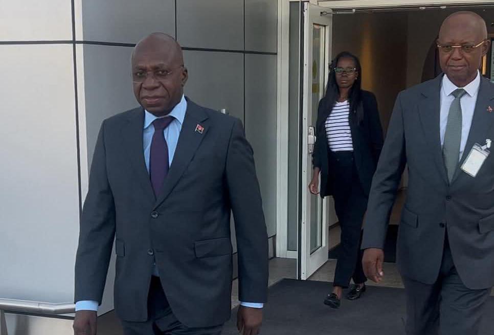 MINISTRO TÉTA ANTÓNIO EM TRABALHO NO EMIRADOS ÁRABES UNIDOS PARA REFORÇO DA COOPERAÇÃO BILATERAL