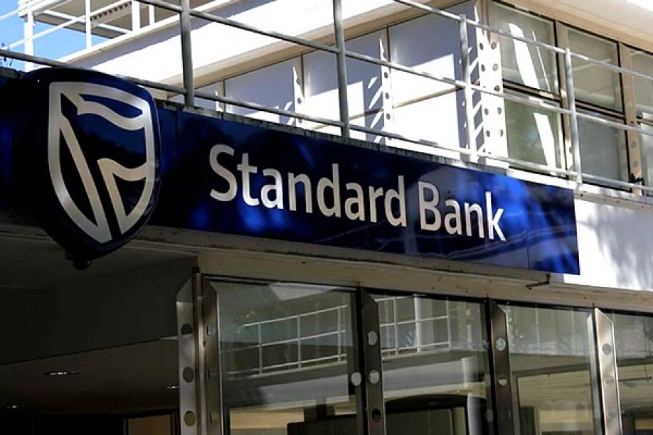 STANDARD BANK MANTÉM ENCONTRO COM EMPRESAS DO SECTOR PETROLÍFERO