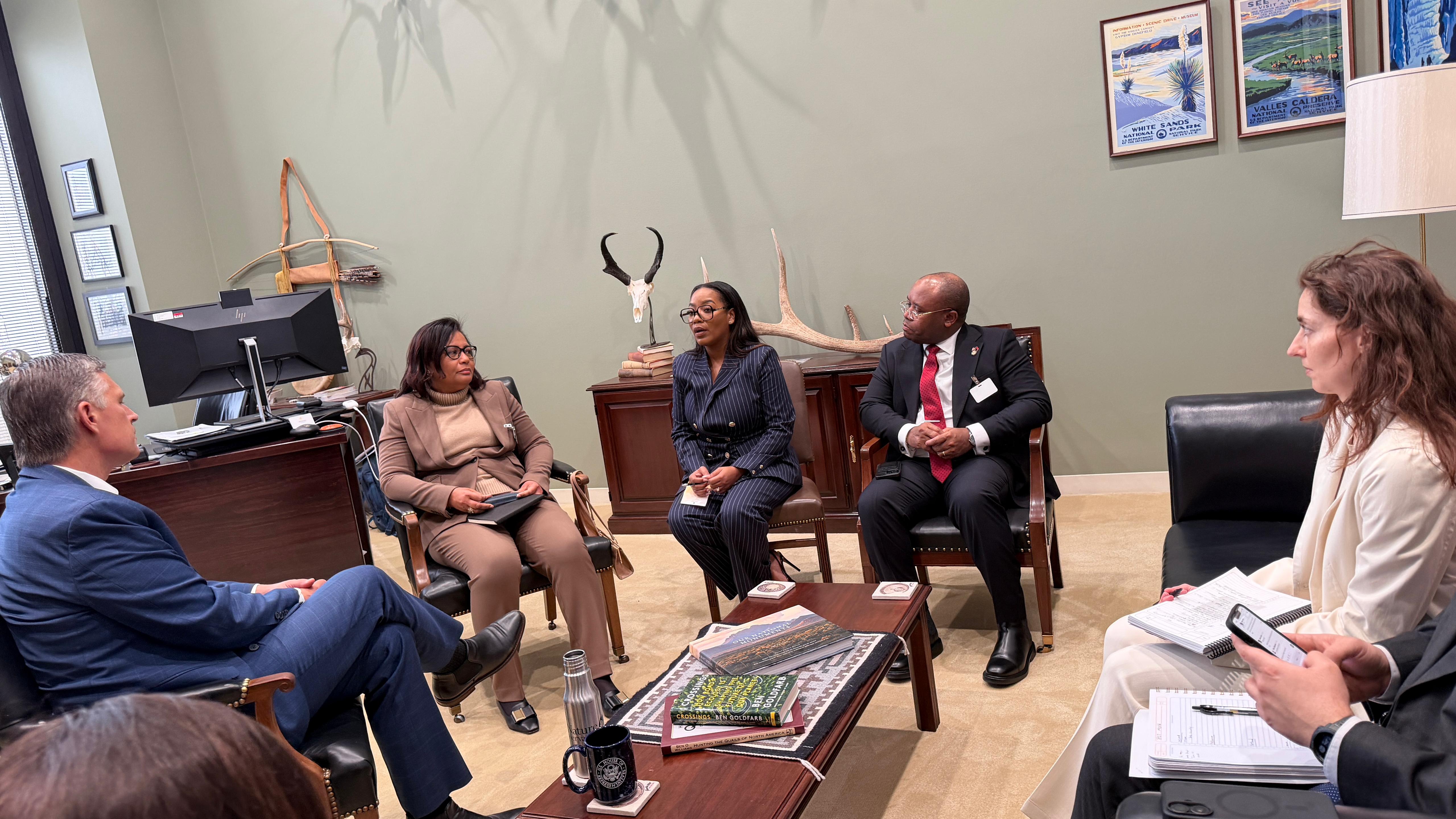 ANGOLA E ESTADOS UNIDOS AVALIAM COOPERAÇÃO NO DOMÍNIO AMBIENTAL