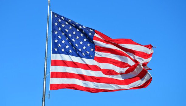 ESTADOS UNIDOS INCENTIVAM A PAZ EM ANGOLA