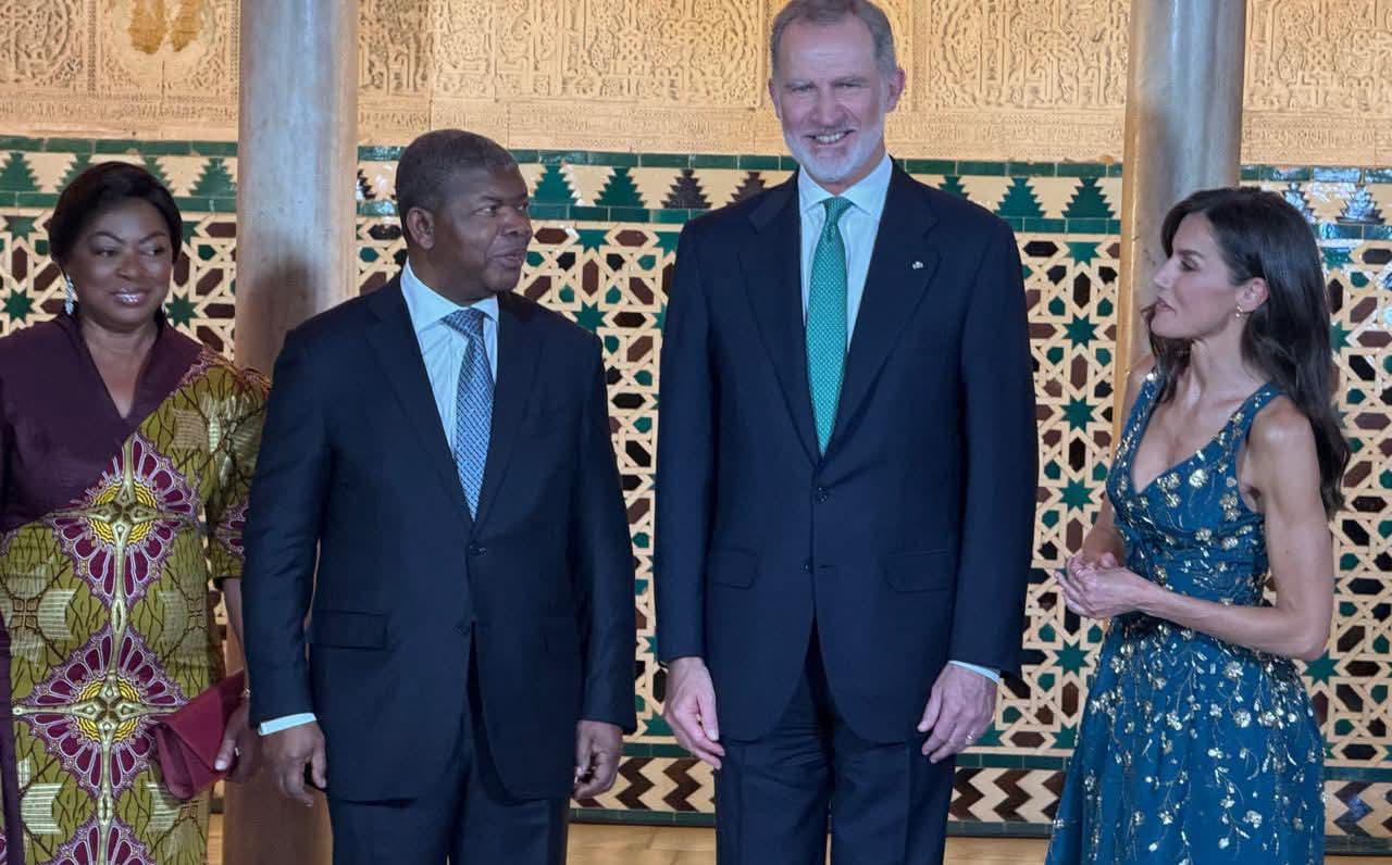 CASAL PRESIDENCIAL PARTICIPA EM JANTAR DO REI DE ESPANHA