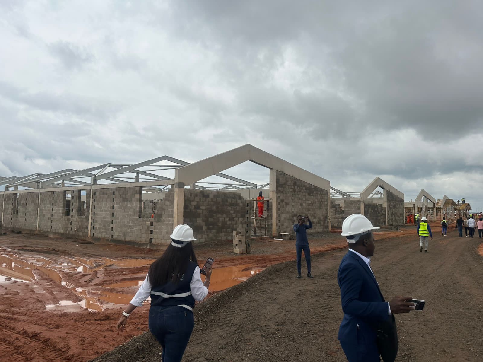 MINISTRA SÍLVIA LUTUCUTA REALÇA IMPACTO ESTRTÉGICO DO FUTURO HOSPITAL PEDIÁTRICO DA LUNDA SUL