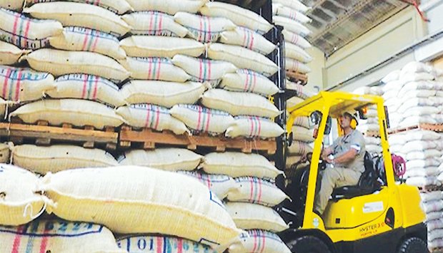 PAÍS ACUMULA 364 MIL TONELADAS DE ALIMENTOS ATÉ FINAL DE FEVEREIRO