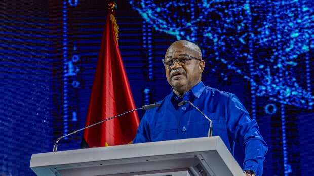 MNISTRO MÁRIO OLIVEIRA FELICITA ANGOP PELOS 50 ANOS DE EXISTÊNCIA