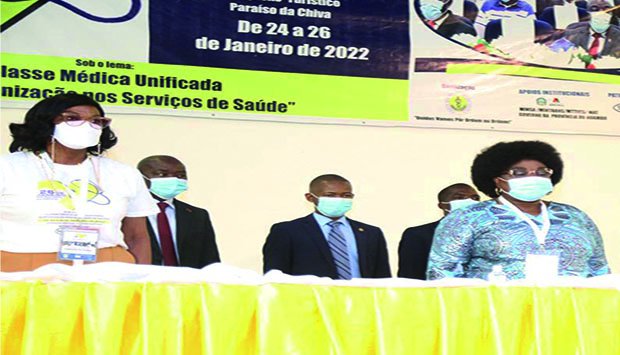 MAIS DE 100 FALSOS MÉDICOS  DESATIVADOS DA BASE DE DADOS