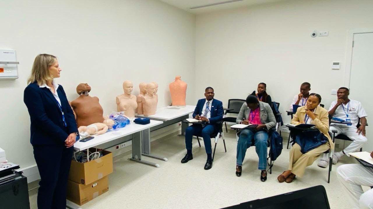 MINSA ENTREGA DIPLOMAS A 96 PROFISSIONAIS PARA REFORÇO DE EMERGÊNCIA MÉDICA