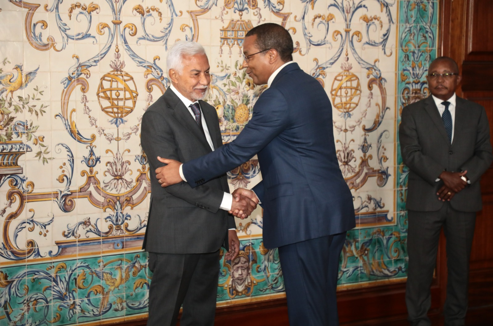 MINISTRO JOSÉ DE LIMA MASSANO CONFERE POSSE AO NOVO PRESIDENTE DA COMISSÃO DE REMUNERAÇÃO DO BNA