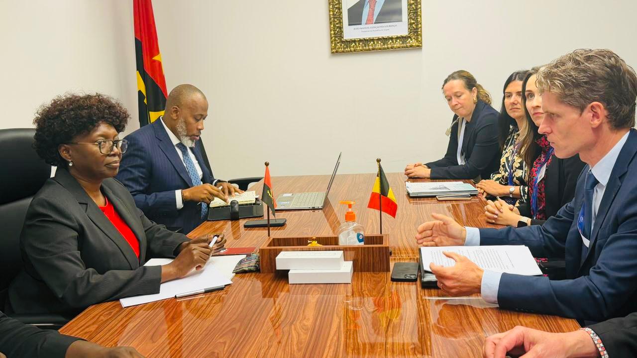 DELEGAÇÃO EMPRESARIAL BELGA APRESENTA SOLUÇÕES TRCNOLÓGICAS INOVADORAS DO SECTOR DA SAÚDE EM LUANDA