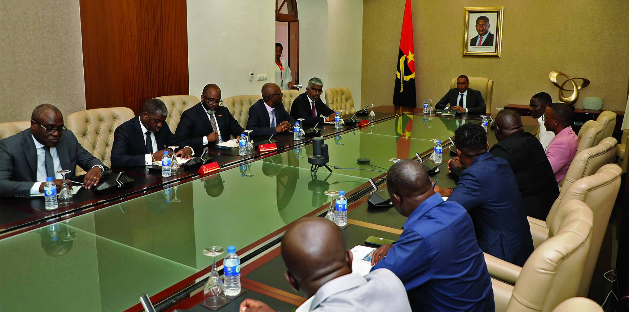 GOVERNO VAI CONTINUAR A MANTER ENCONTROS COM AS AUTORIDADES DA RDC