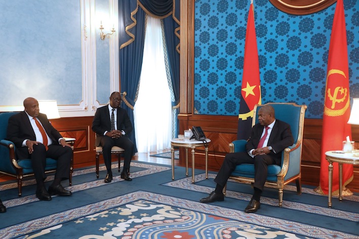 PRESIDENTE DA REPUBLICA RECEBE ENVIADOS DA  RDC